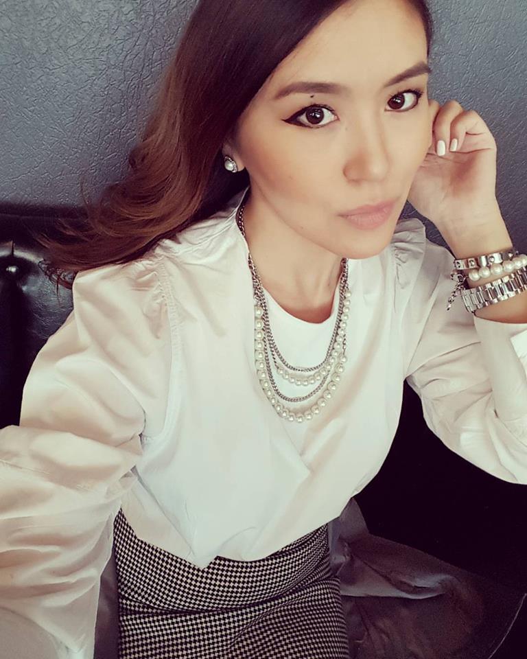 Э.Энхзол “Сүрийн драм хийж гэр бүлээсээ салаагүй ээ”